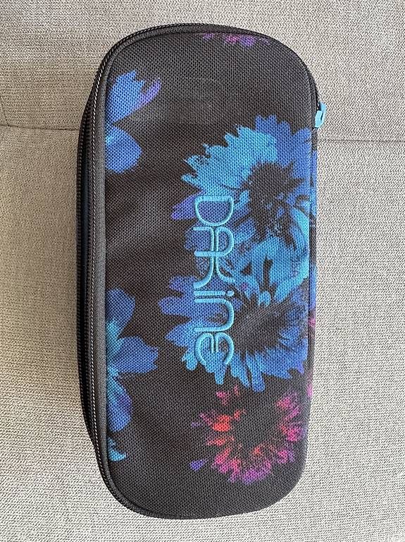 Plumiers: Dakine Etui – D'occasion à Rickenbach ZH par MayleaNuur