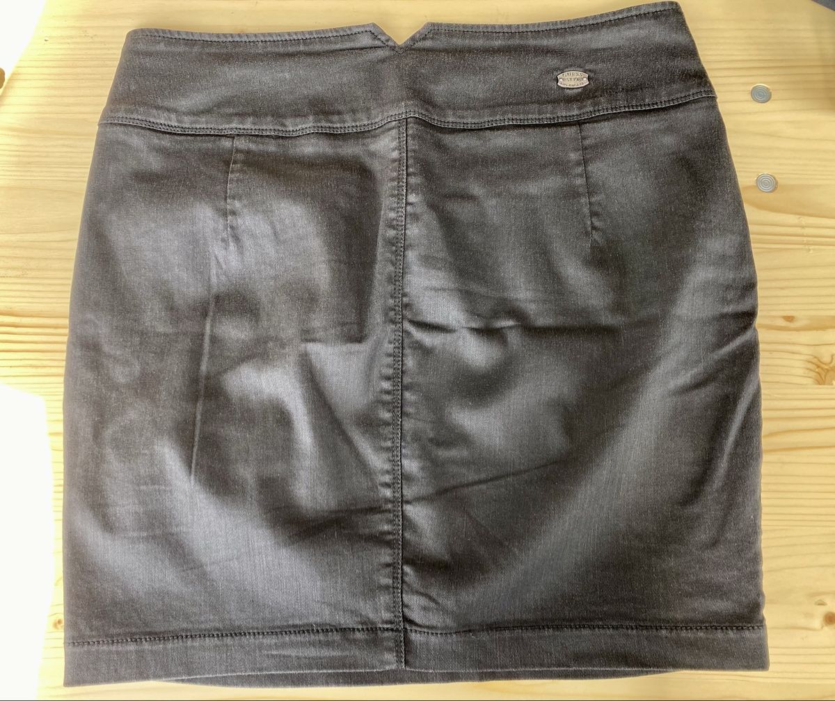 Guess Gonne: Rock GUESS – Usato da Eglisau venduto da Lara0 1