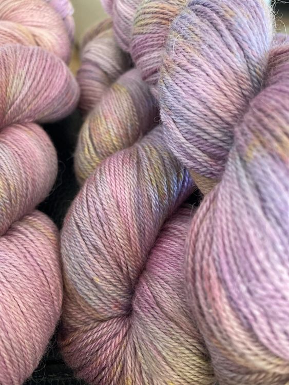 Lot de 36 mèches de laine teintes en fibre pour feutrage à l'aiguille | Leroy Merlin