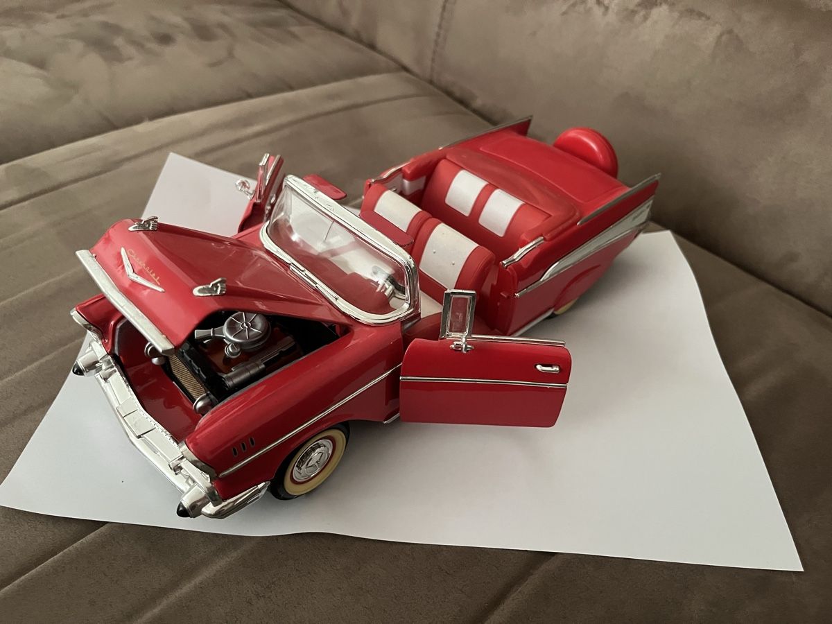 Chevrolet Modellini d'auto: Chevrolet BelAir 1957, 1/18 – Usato da Saxon venduto da Kwik25 4