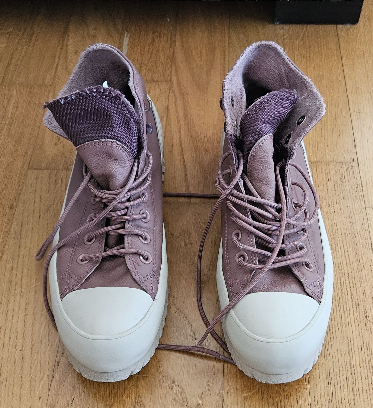 Converse Scarpe da donna: CONVERSE All Star – Usato da Bex venduto da Villy_Wolf