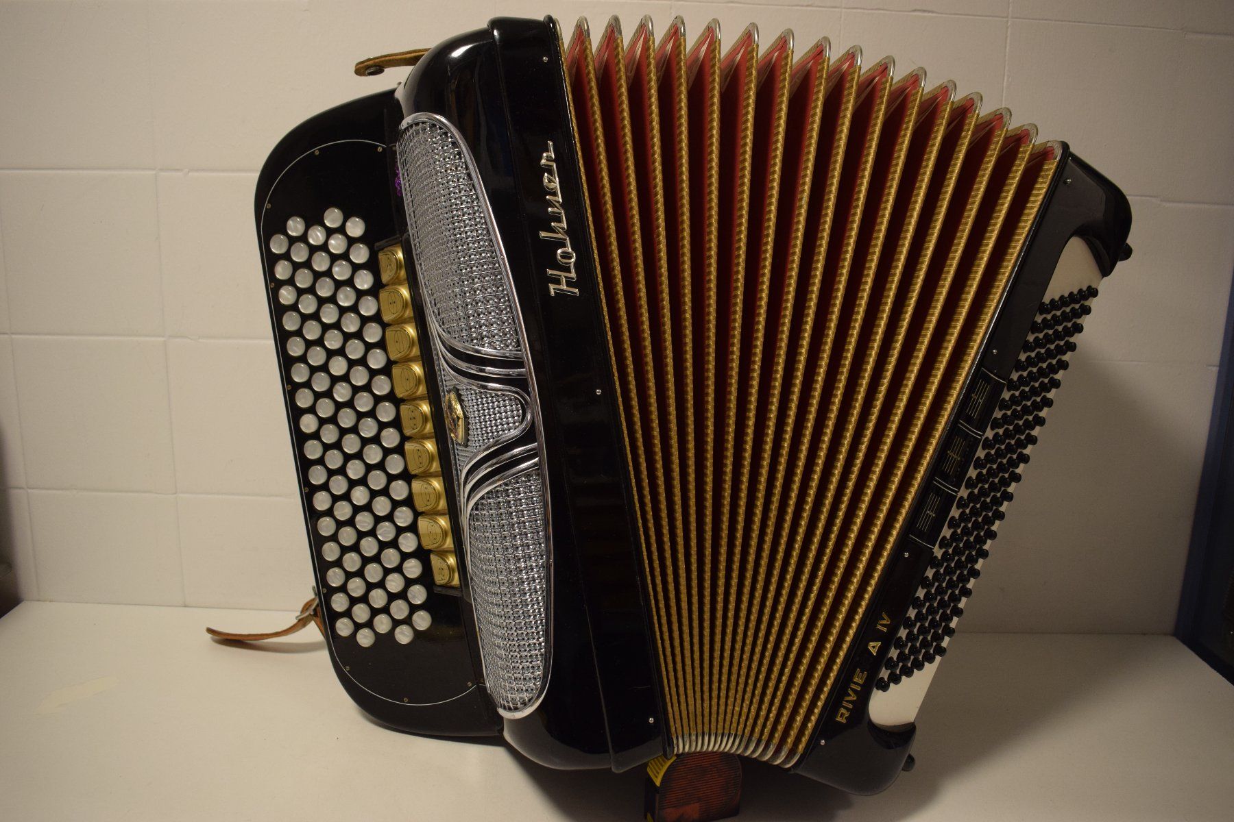 Musikinstrumente: Akkordeon chromatisch Hohner Riviera IV – Gebraucht aus Zürich von baumusik 4