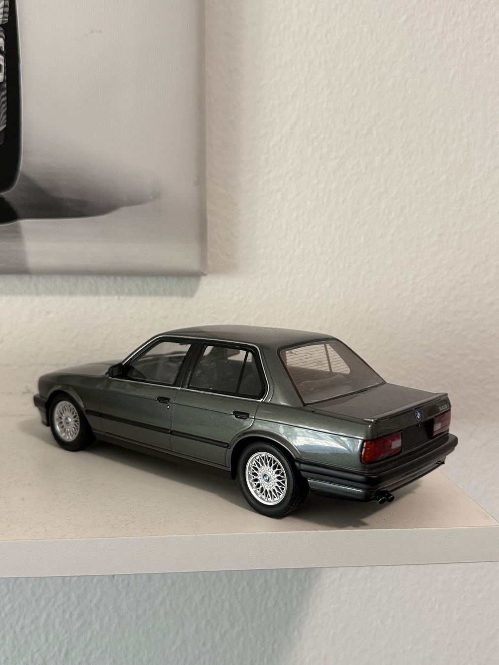 BMW Modellini d'auto: BMW 325 i E30 M Packet 1 1:18 Ottomobile – Usato da Bülach venduto da Meti2023 3