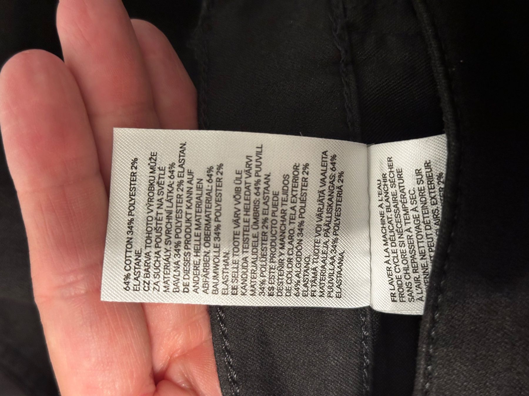 H&M Jeans: Schwarze H&M Divided Jeans, Grösse 42 – Usato da Eglisau venduto da Brewster1 4