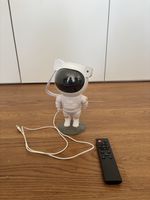 Astronaut Galaxy Projektor mit Fernbedienung und Kabel