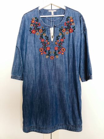 Esprit Denimkleid mit Stickereien | Grösse 36, neu