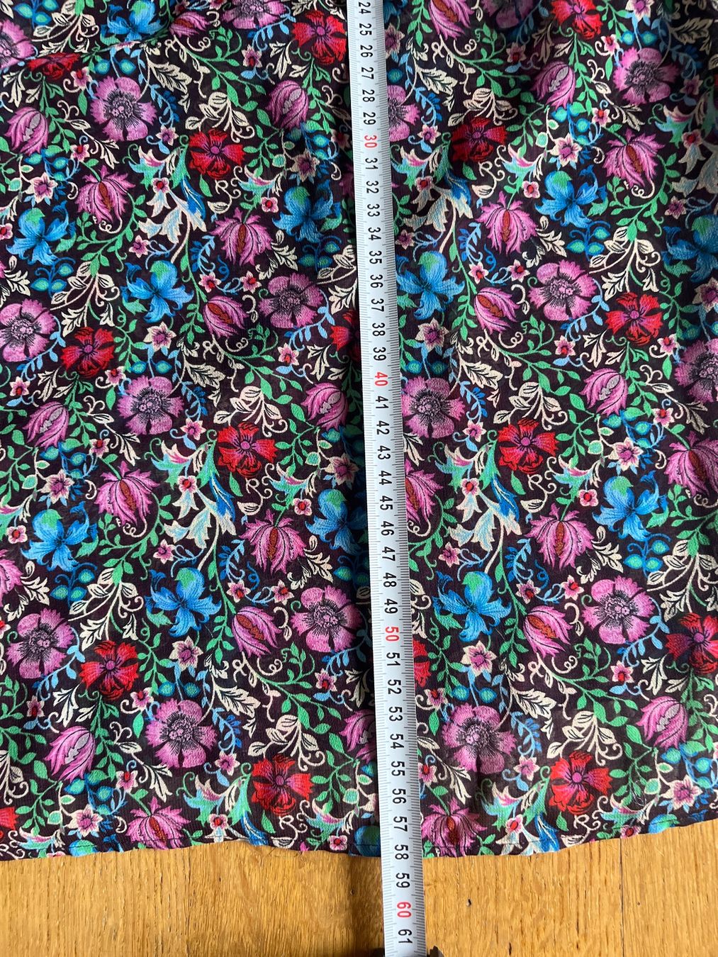 Camicette: Farbige Blumenbluse mit rüschen, 36/38 – Usato da Solothurn venduto da Bobesch08 9
