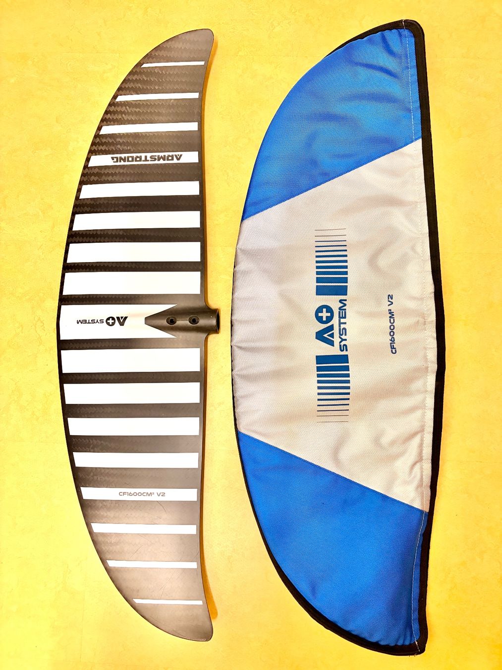Surf: Armstrong CF1600CM V2 Frontwing mit Hülle gebraucht – D'occasion à Hagendorn par Admavami 1
