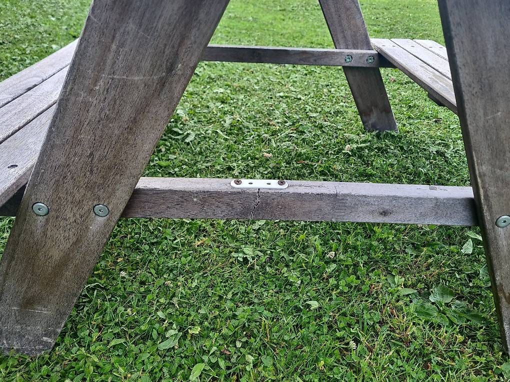 Tische: Table pique nique pour enfant – Gebraucht aus Châtel-St-Denis von max_fri 1