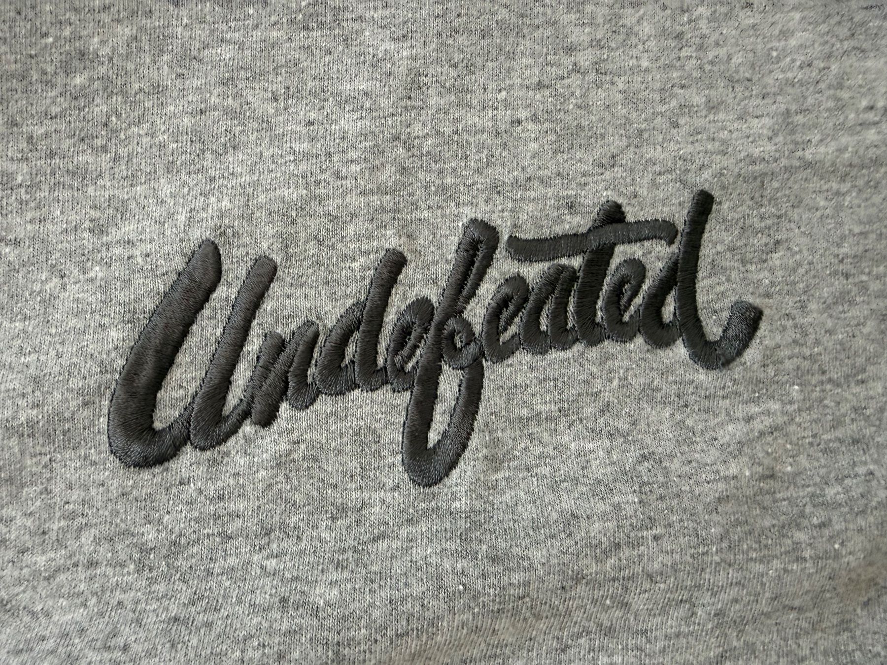T-shirt: Undefeated Herren T-Shirt Gr. L – Usato da Rubigen venduto da dor_kb9s 1