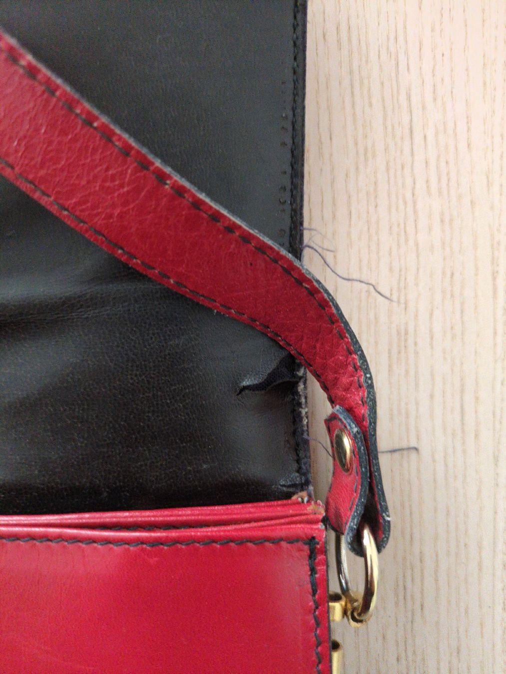 Sonstige Kleidung & Accessoires: Leder Handtasche rot – Gebraucht aus Rapperswil SG von WestlakeVilageCA 3