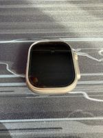 Apple Watch Ultra 49mm Titan – Auf Wunsch mit Zubehör