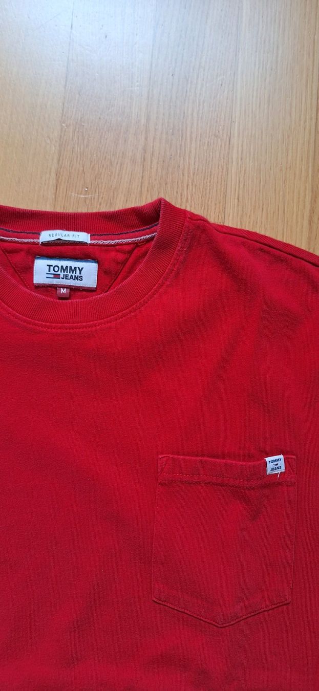 Tommy Hilfiger T-shirt: Tommy Jeans, t-shirt – Nuovo e nell'imballaggio originale da Lussery-Villars venduto da pousinete02 1