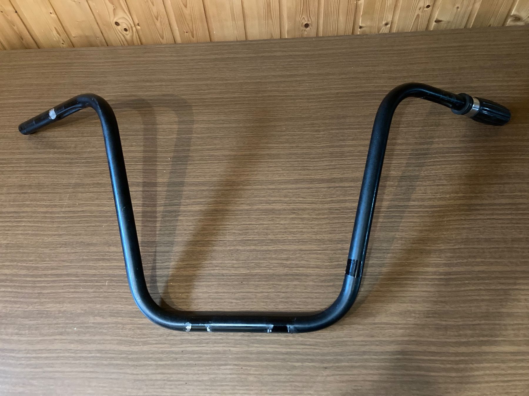 Harley-Davidson Tutti i ricambio per moto: Chopper Lenker Apehanger Harley Custom Umbau – Usato da Belp venduto da Siruz