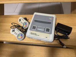 Nintendo Super Famicom Japan mit 2 Controllern – defekt