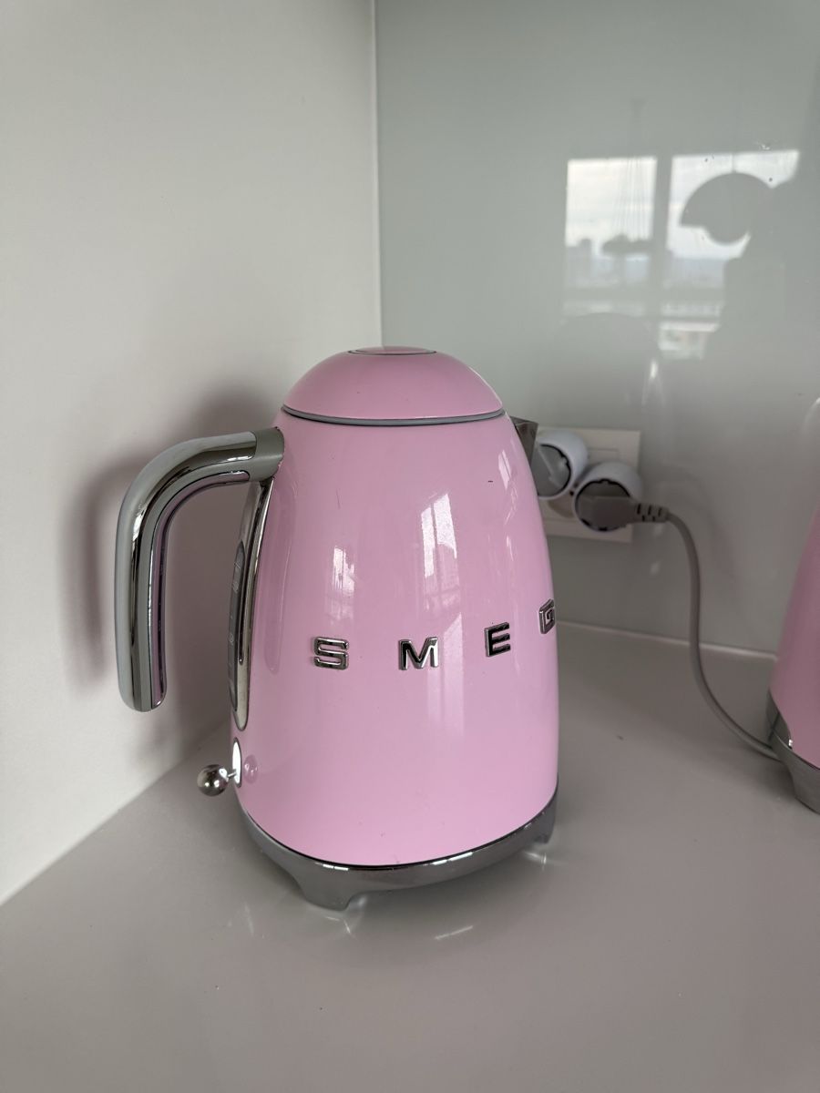 Smeg Bollitori: Smeg Wasserkocher Kettle Rosa Pink – Usato da Zürich venduto da janni_jj12