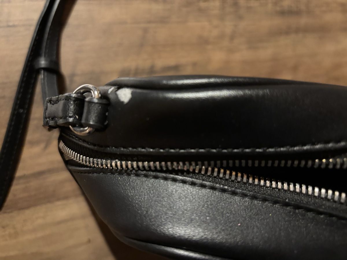 Calvin Klein Taschen für Damen: Calvin Klein Umhängetasche schwarz – Gebraucht aus Zumholz von puerro01 2