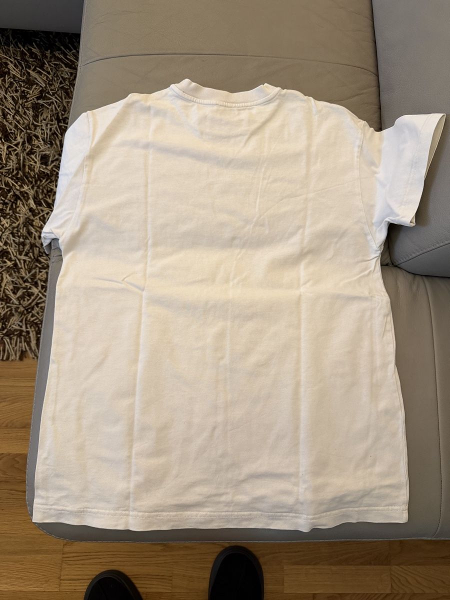 Kenzo T-shirt: T shirt blanc Kenzo taille M – Usato da Nyon venduto da lio_5n8l 2