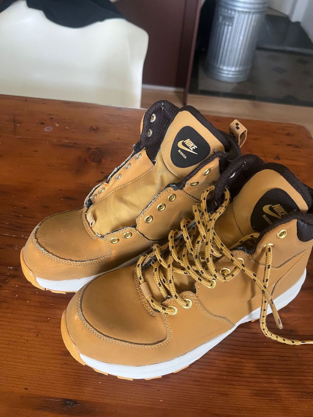 Nike Scarpe da uomo: Nike Manoa Schuhe 37.5 – Usato da Bern venduto da ente11