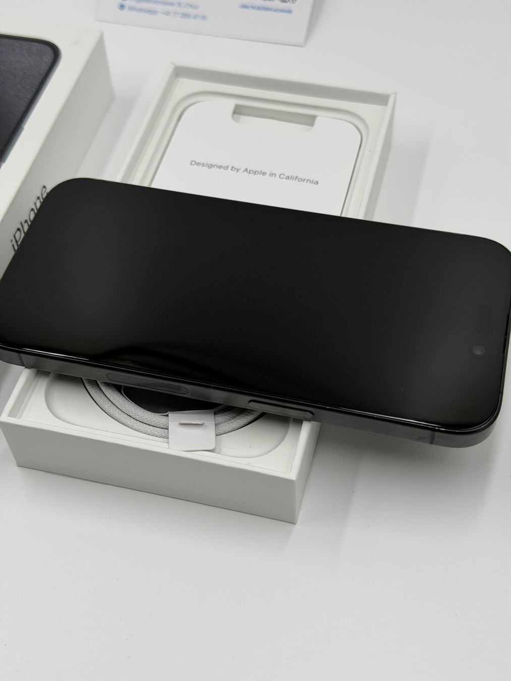 Apple Telefoni cellulari / Smartphones: Apple iPhone 15 Pro - 256 GB | Wie neu – Usato da Chur venduto da ReplaceHub 5