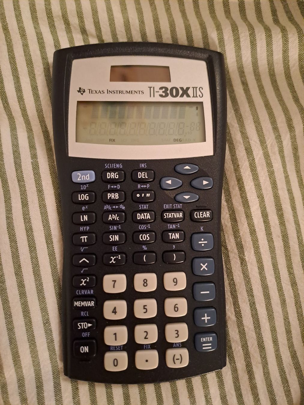 Texas Instruments Taschenrechner: Taschenrechner Texas Instruments TI-30X IIS – Gebraucht aus Wädenswil von FrieBro