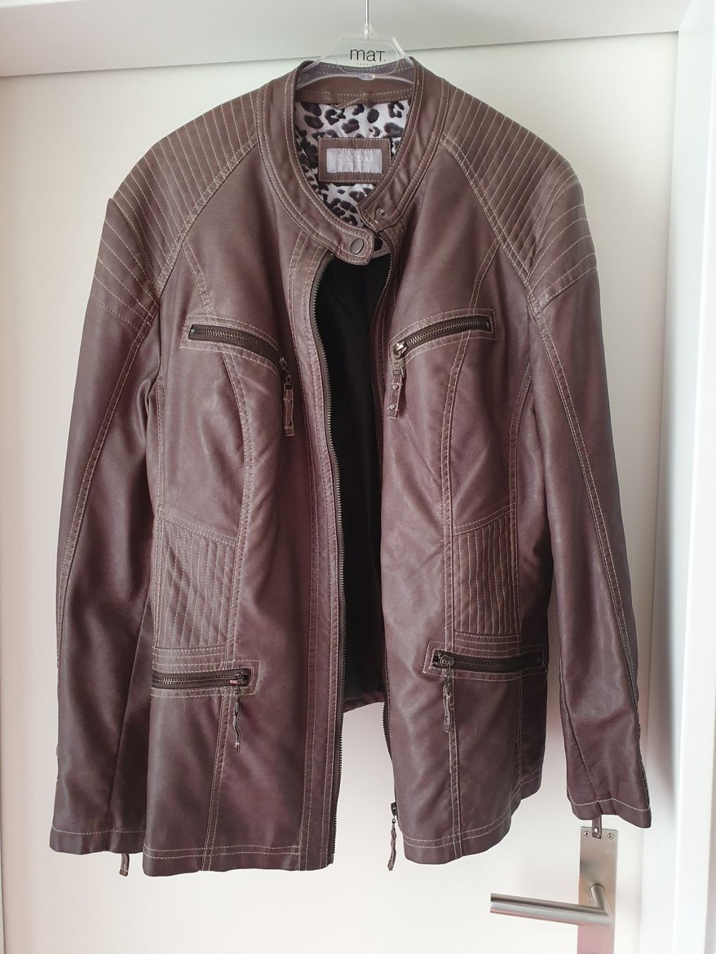 C&A Giacche: Leichte Kunstlederjacke von Canda Gr. 50 Braun – Usato da Zweidlen venduto da Shubli
