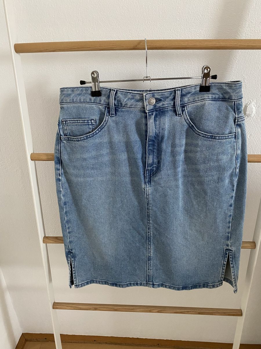 Hugo Boss Gonne: Boss Jeansrock, Grösse 31 – Usato da Zürich venduto da cobuergi