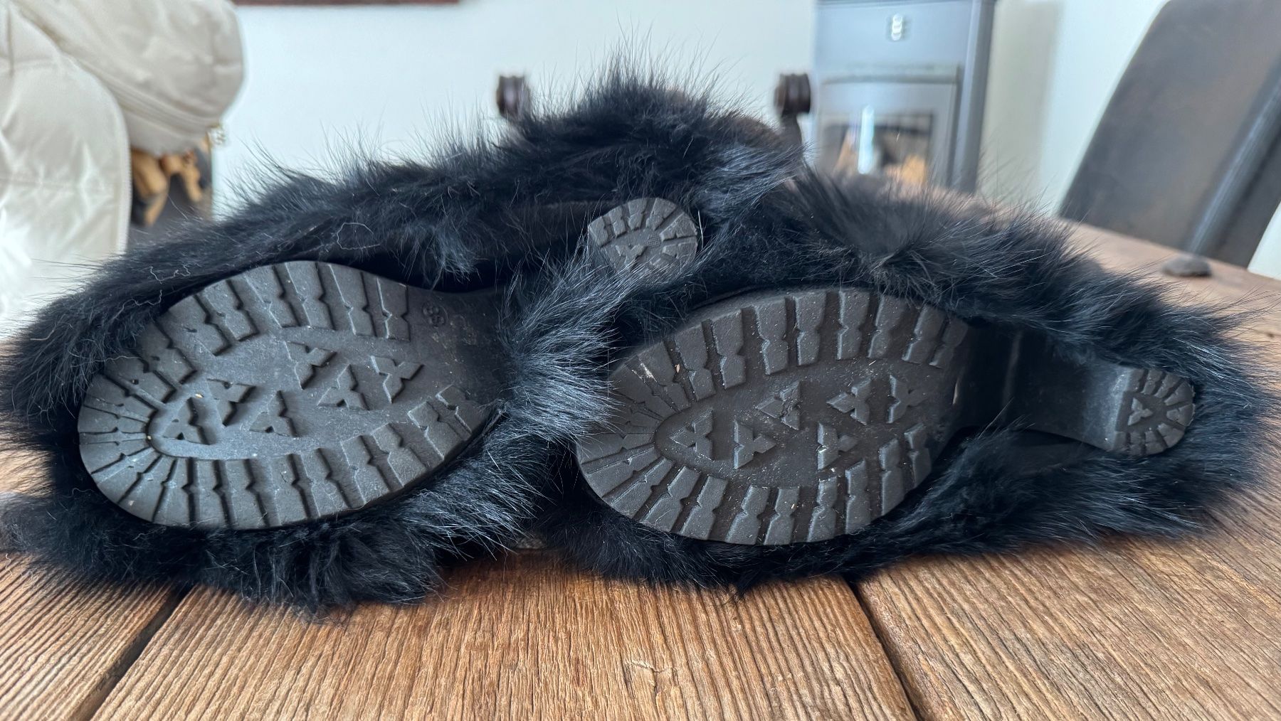 Damenschuhe: Fellstiefel Diavolezza, schwarz, Grösse 38 – Gebraucht aus Gockhausen von Ornellaia67 5