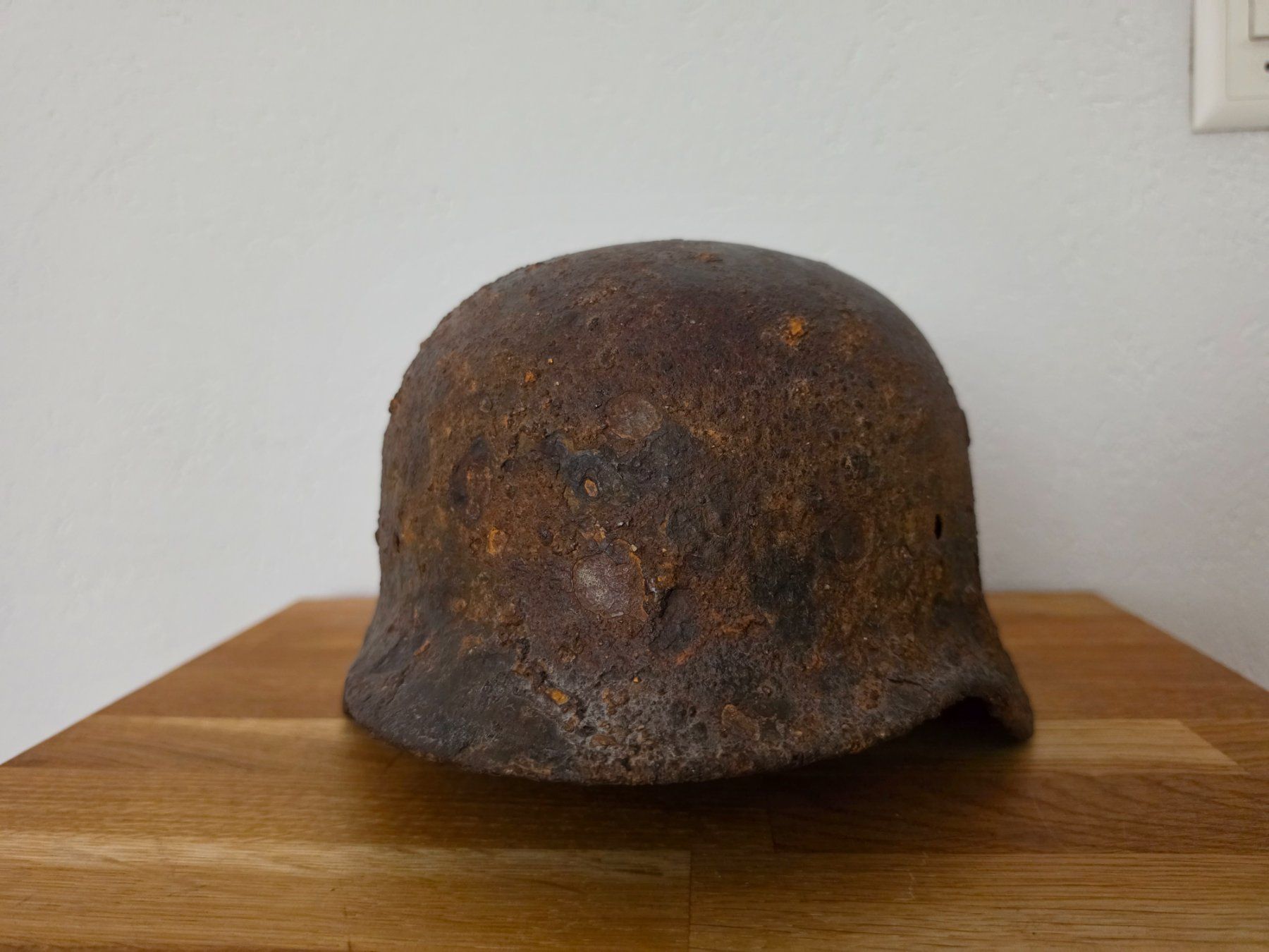 Uniformi: M35 Stahlhelm der Luftwaffe Bodenfund WW2 – Difettoso da Chur venduto da Ghostwulf 1
