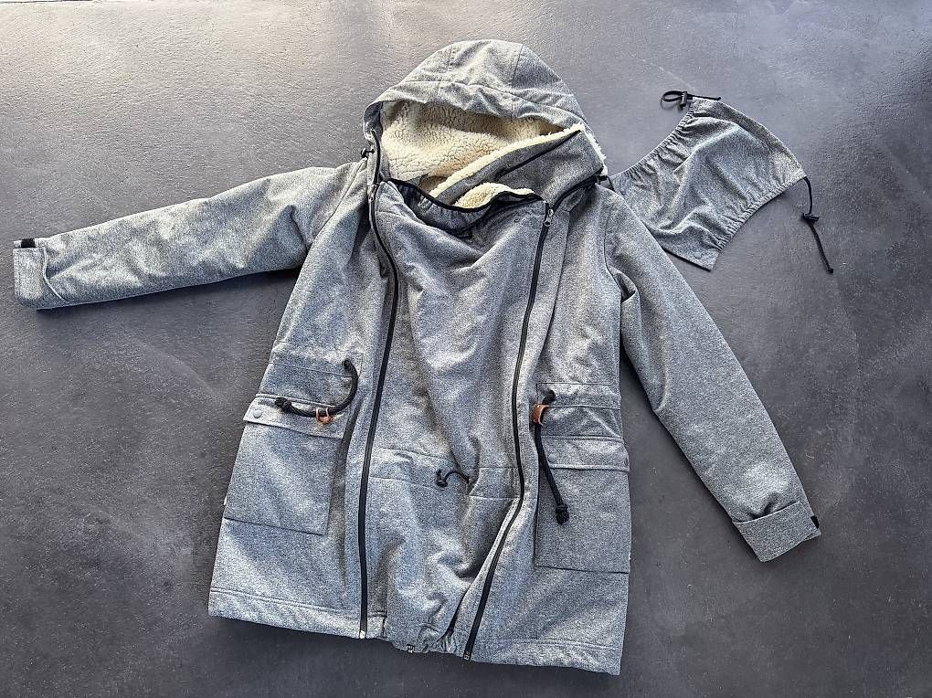 Cappotti: Angel Wings Tragejacke, Grösse S – Usato da St. Gallen venduto da sapas