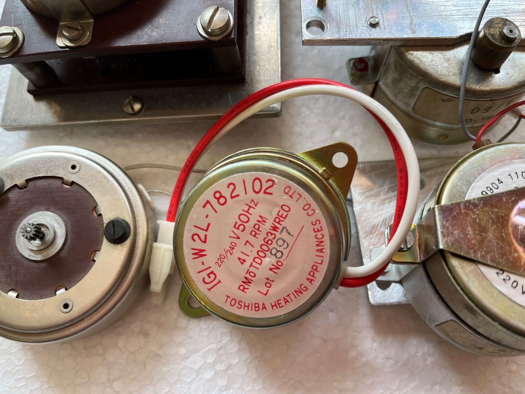 Moteurs: Kleinmotoren 220V – D'occasion à Küblis par hypofacto 1