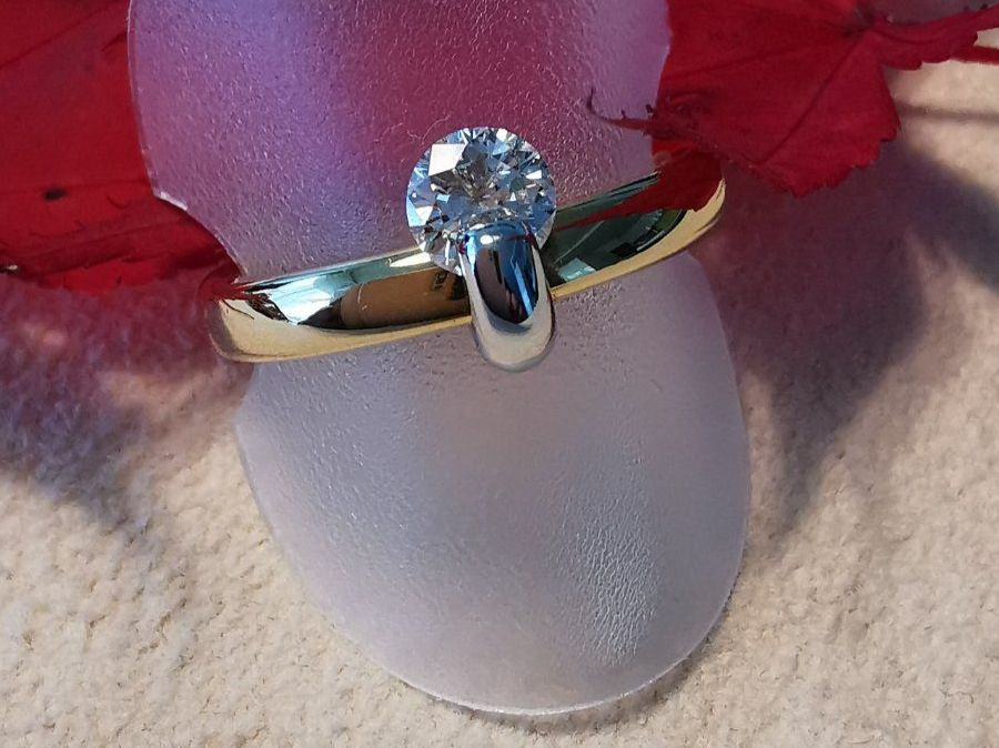 Anelli: 18Kt. Gelb/Weissgold Brillant-Ring  "feeling" Collection – Nuovo e nell'imballaggio originale da Dierikon venduto da Vittorio57