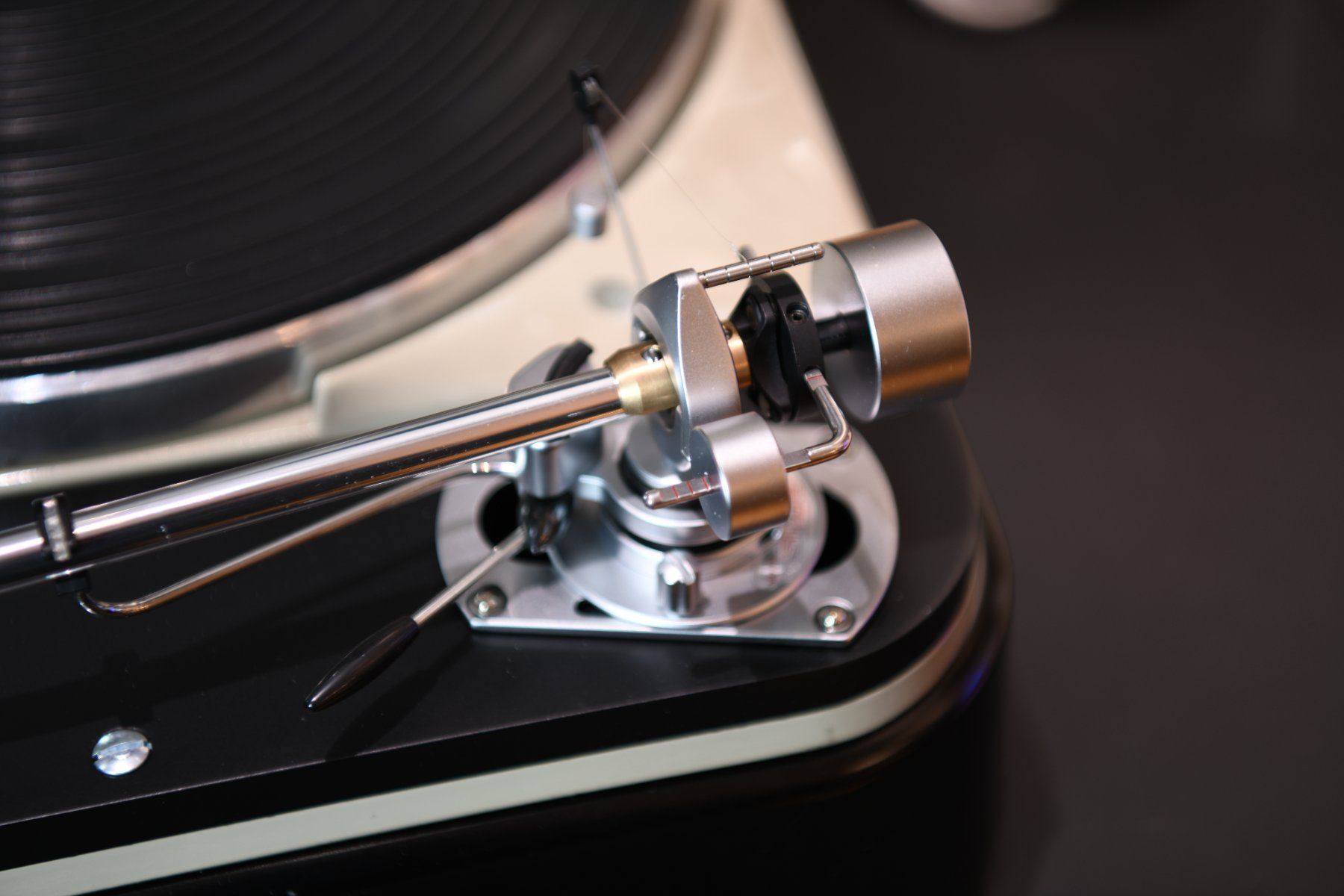 Thorens Giradischi: Thorens TD124 MKI Voll Revidiert – Usato da Hochfelden venduto da per54 4