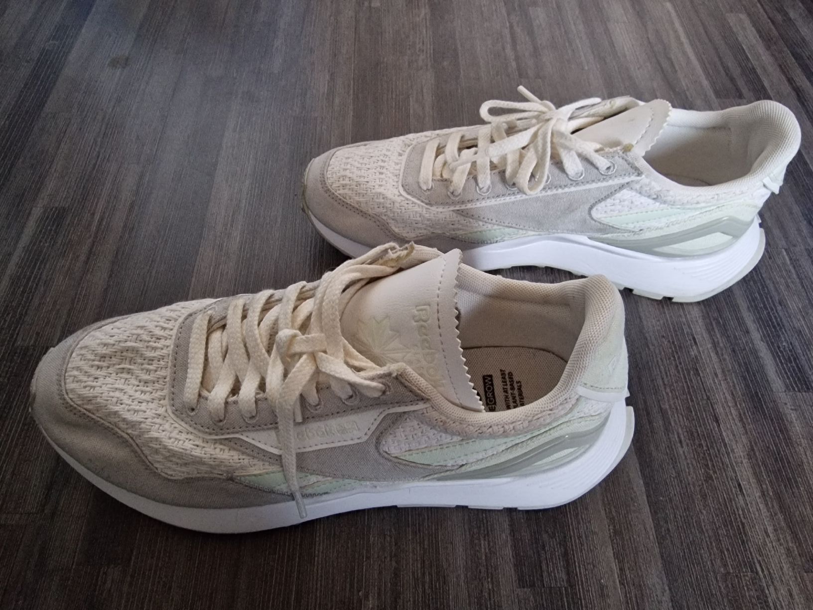 Reebok Scarpe da donna: Reebok Sneaker Damen Gr. 40 weiss – Usato da Koppigen venduto da Kellerfundsachen 3