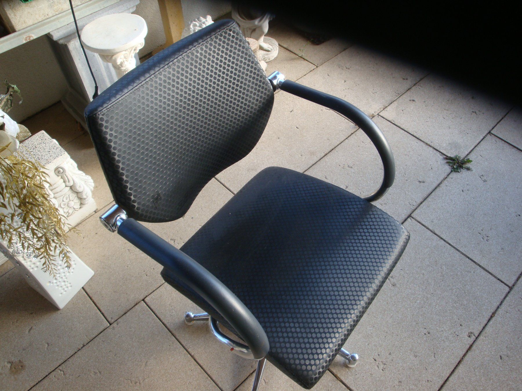 Chaises: Coiffeurstuhl schwarz – D'occasion à Enggistein par mach1 2