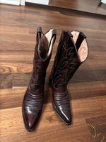 Cowboy Boots - very good  Leather