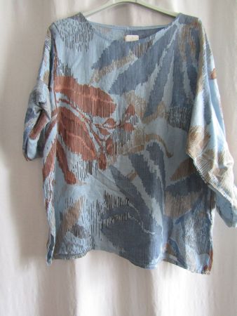 Gr. 46/52, Leinentunika Blau/Fantasiemuster, Kimonoschnitt