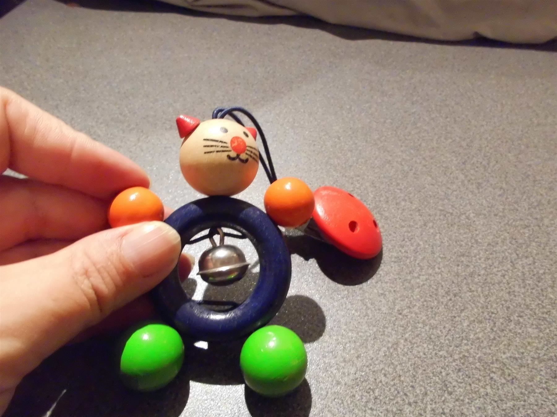 Jouets: Katze / Ring,  Holz, farbig – D'occasion à Zürich par abraxas1291