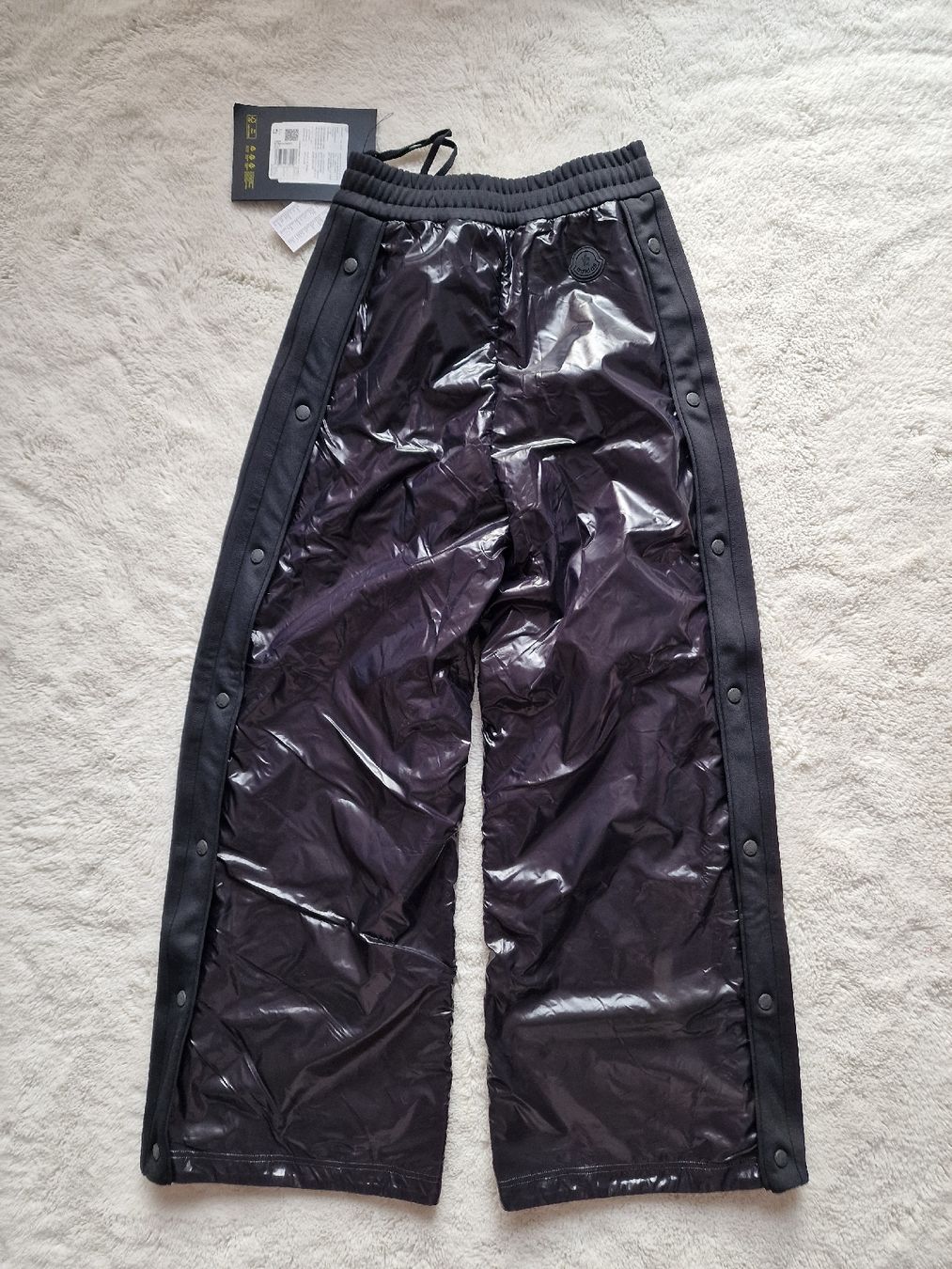 Moncler Pantaloni: Pantalon Moncler × Adidas – Nuovo e nell'imballaggio originale da Yverdon-les-Bains venduto da Ed9lude 9