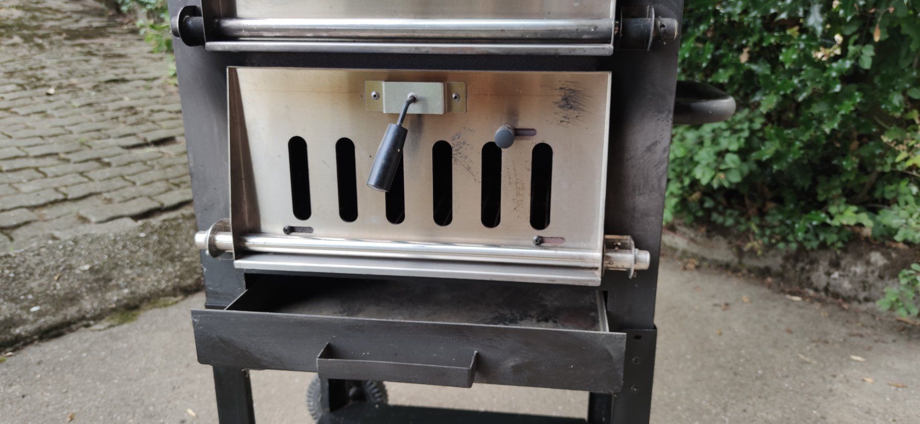Forni per pizza: Pizzaofen mobil auf Rädern – Usato da Sumiswald venduto da julyka 4