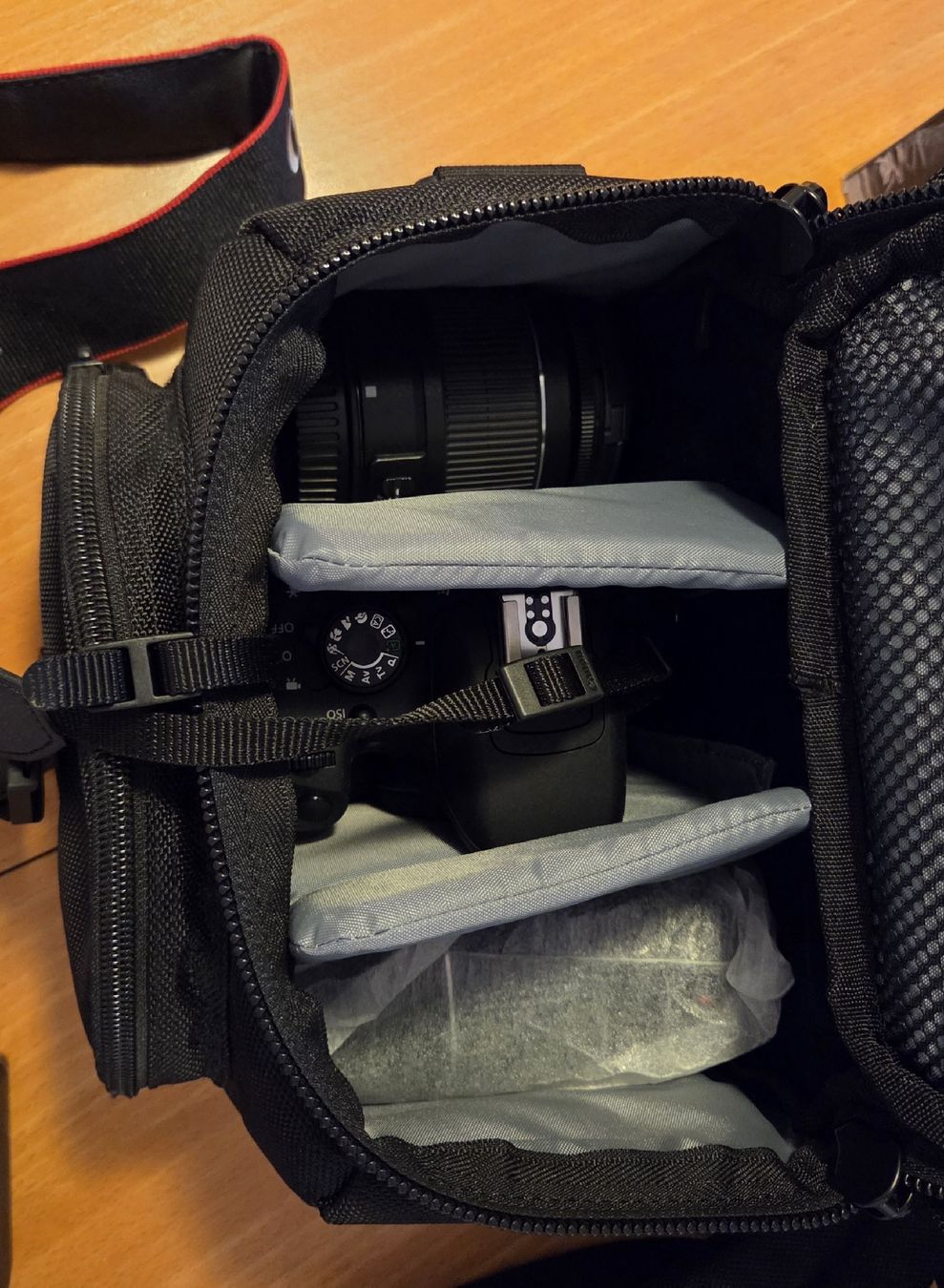 Canon Fotocamera: Canon EOS 700D Camera Kit mit Objektiven und Tasche – Nuovo (secondo la descrizione) da Nidau venduto da Grumpyrainbow 3