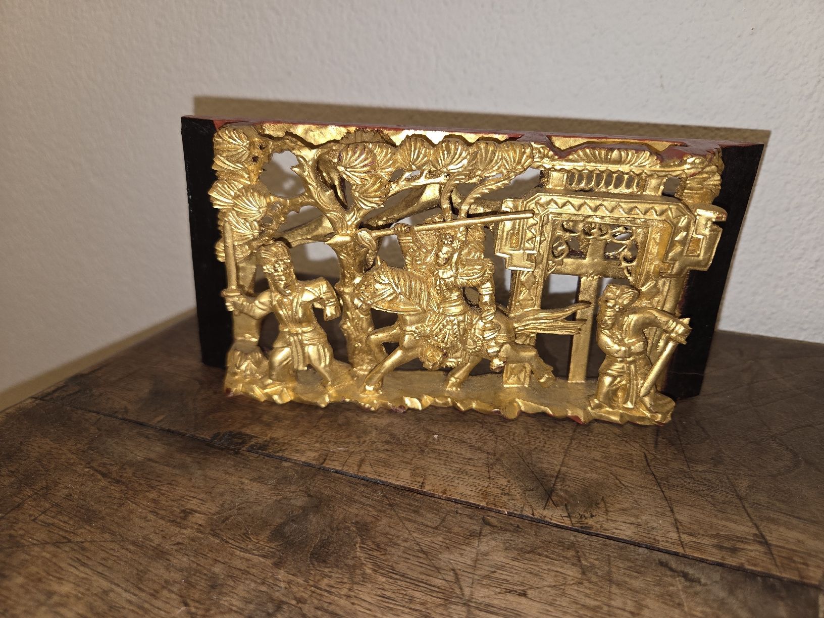 Sculture & Statue: China Schnitzerei antik – Usato da Bern venduto da artBoutiquech