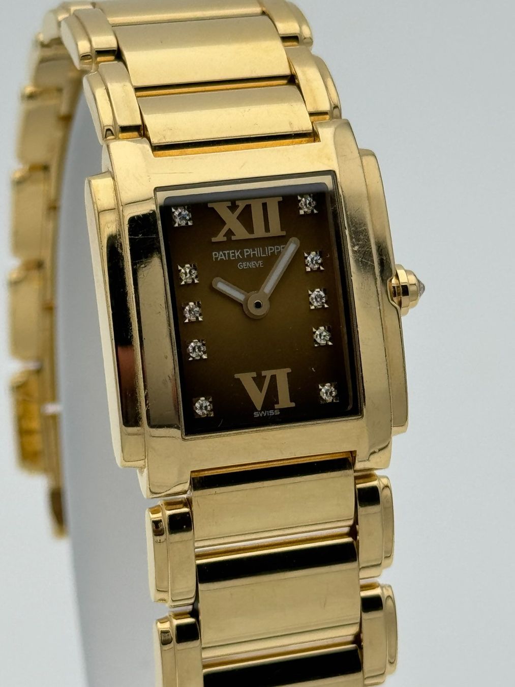 Patek Philippe Montres: Patek Philippe Twenty 4 Yellow Gold 4907/1J 010 – D'occasion à Lausanne par Waltana 4