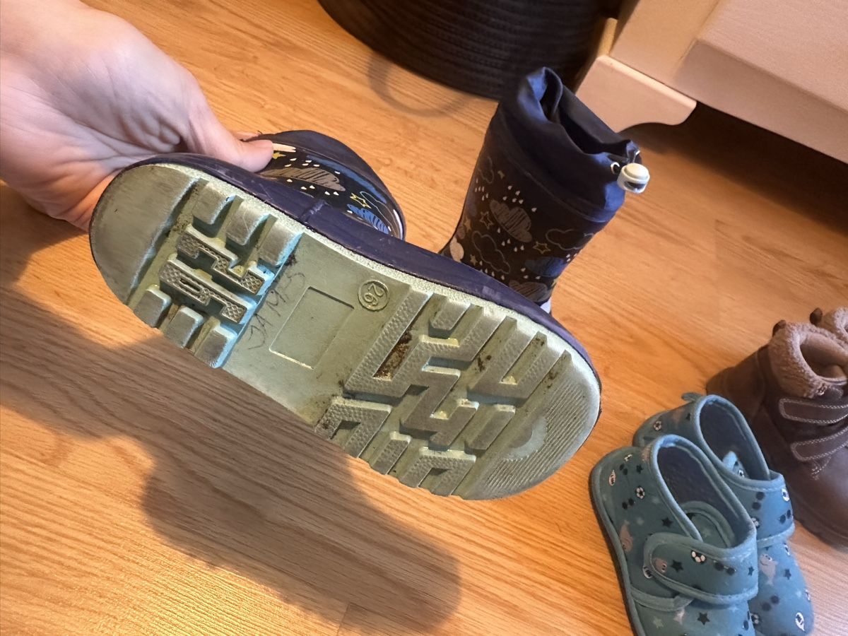 Scarpe per ragazzi: Schuhpaket Gr. 24+26 – Usato da Münsingen venduto da Secondhand89 1