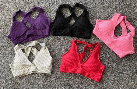 Diverses brassières de sport
