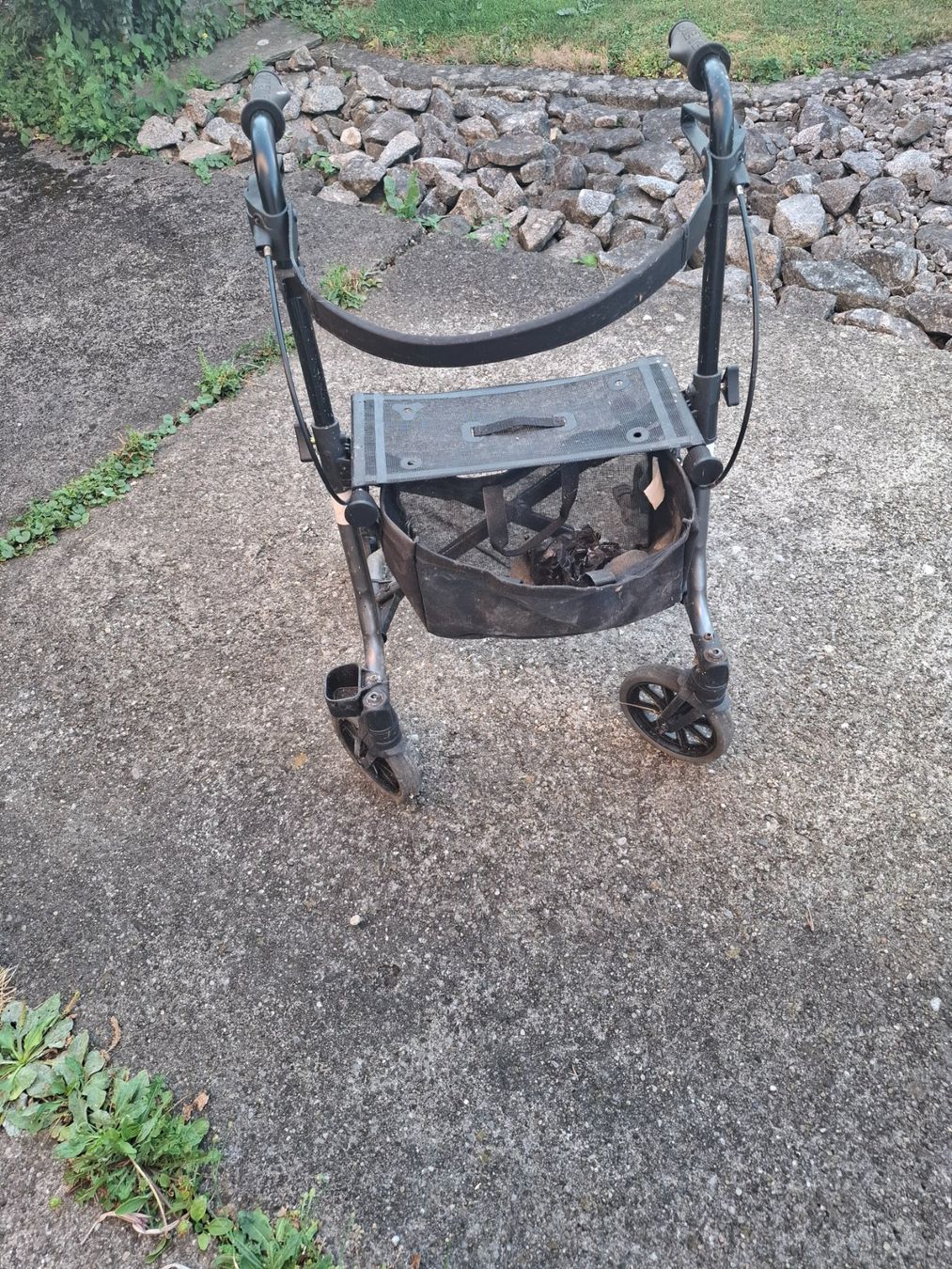 Aides à la marche: Rollator – D'occasion à Oftringen par jeanny09 1