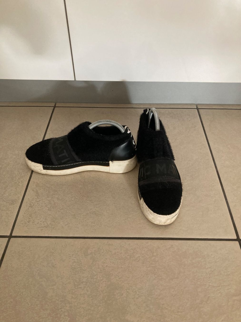 Vic Matié Damenschuhe: Schuhe – Gebraucht aus Lufingen von Montreux 2