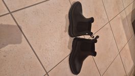 Schwarze Gummistiefeletten, Grösse 40, neuwertig..