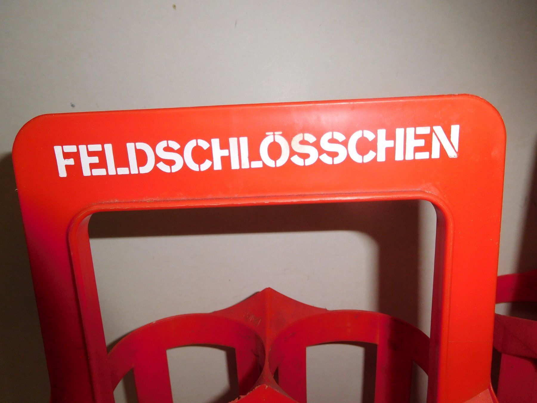 Feldschlösschen Bicchieri, Caraffe & Bottiglie: Feldschlösschen – Usato da Wallbach venduto da Pitralon1