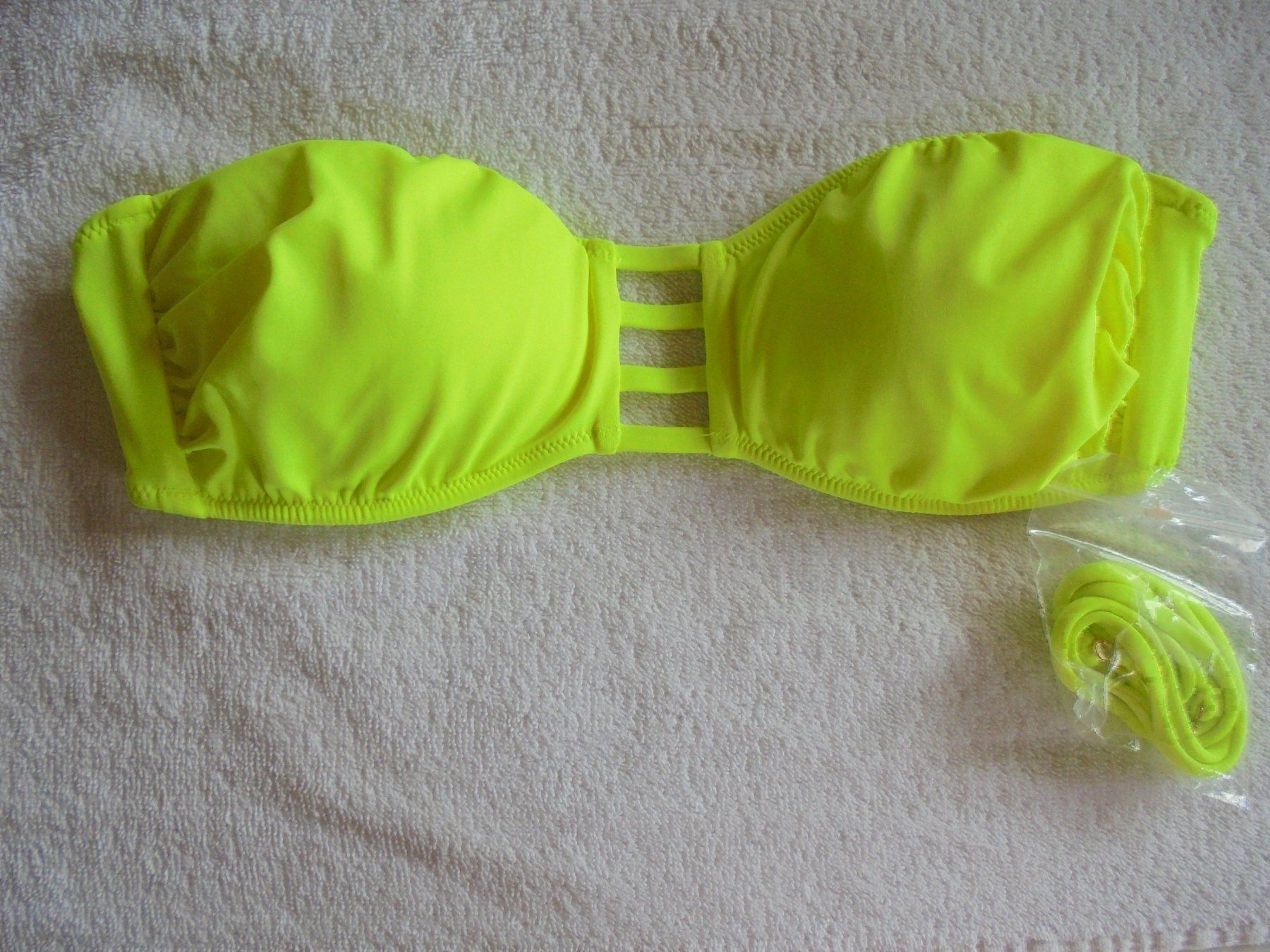 Victoria's Secret Costumi da bagno & Bikini: VICTORIA'S SECRET BIKINI-OBERTEIL GR. L – Nuovo e nell'imballaggio originale da Aarau Rohr venduto da PinkSchwein
